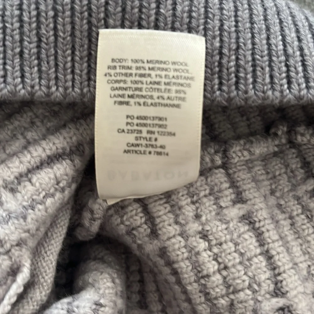 Aritzia | Babaton 100% Merino Wool Lacer Grey/White Cardigan Size S